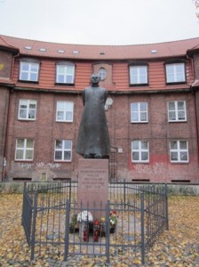 Pomnik ks. Komorowskiego, http://ikm.gda.pl